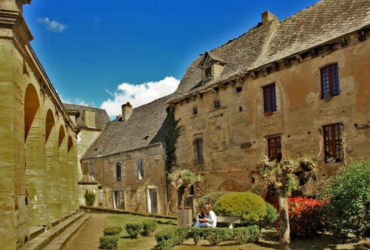 Petite Maison En Pierre Au Coeur Du Perigord Noir Proche De Sarlat Et Rocamadour Salignac Eyvigues Bagian luar foto